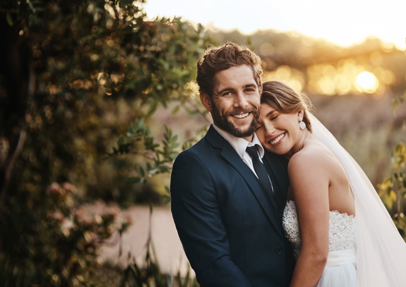 Hochzeit in Gumpoldskirchen statt, nahe Wien, mitten in den malerischen Weinbergen © shutterstock.com